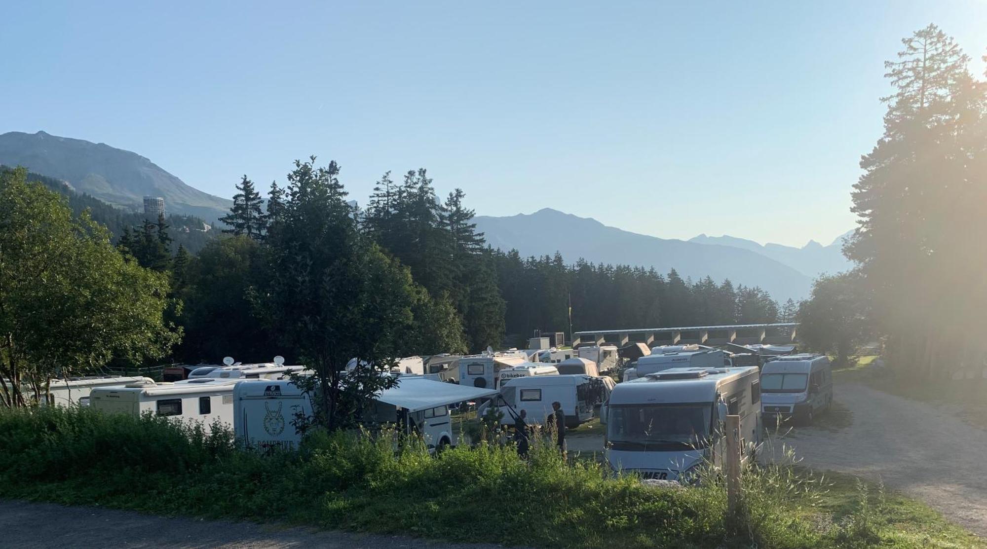 Dortoir Moubra Vandrarhem Crans-Montana Exteriör bild